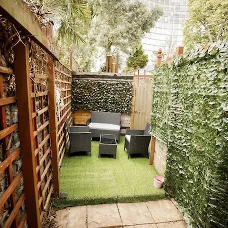 Perfect Location 4Bed 2 Bath Spacious Apartment Londra Esterno foto